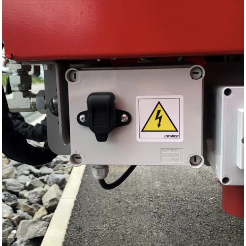 Lancman 230V–12V 10A feszültségátalakító